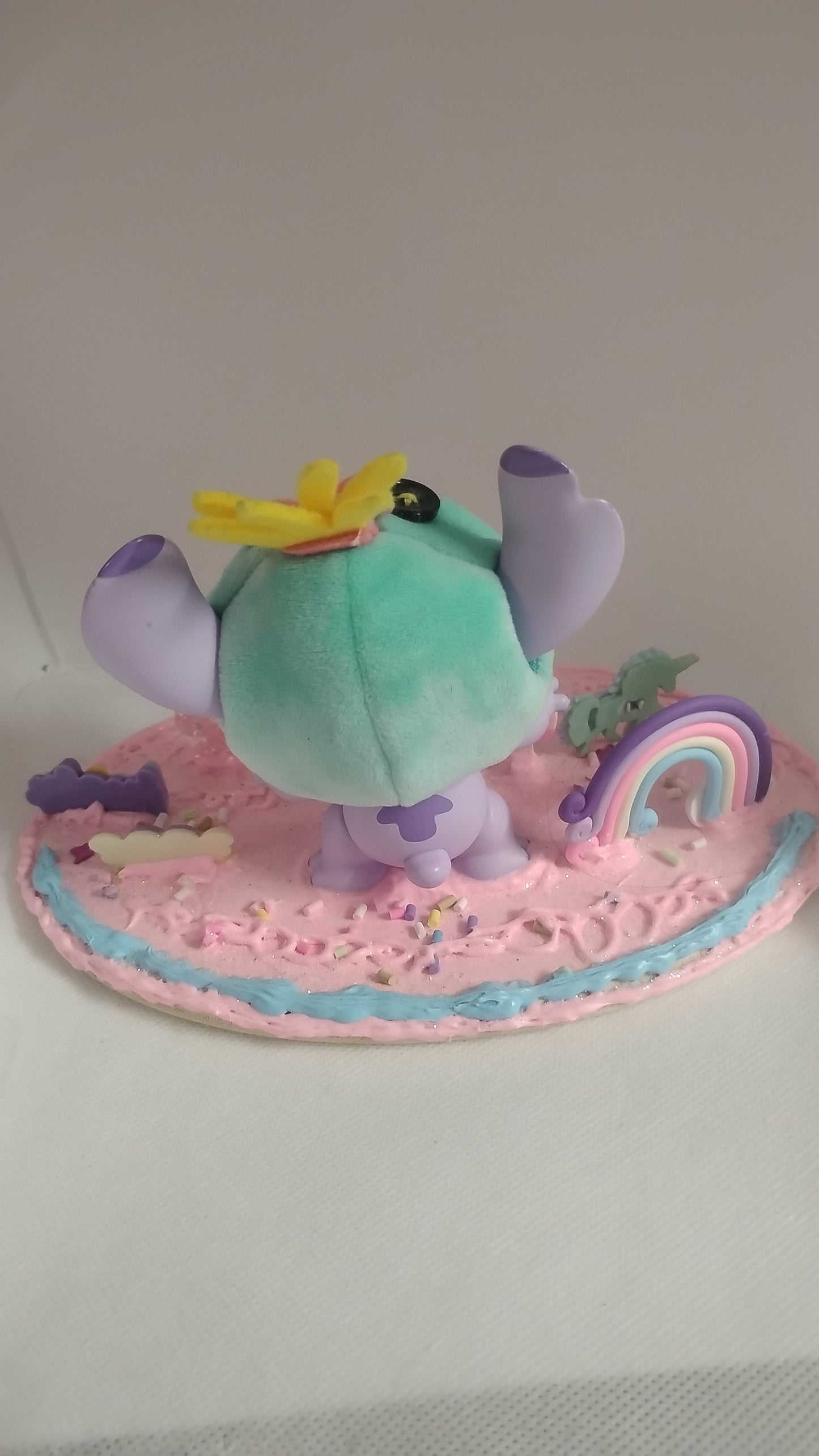 Stitch phone stand
