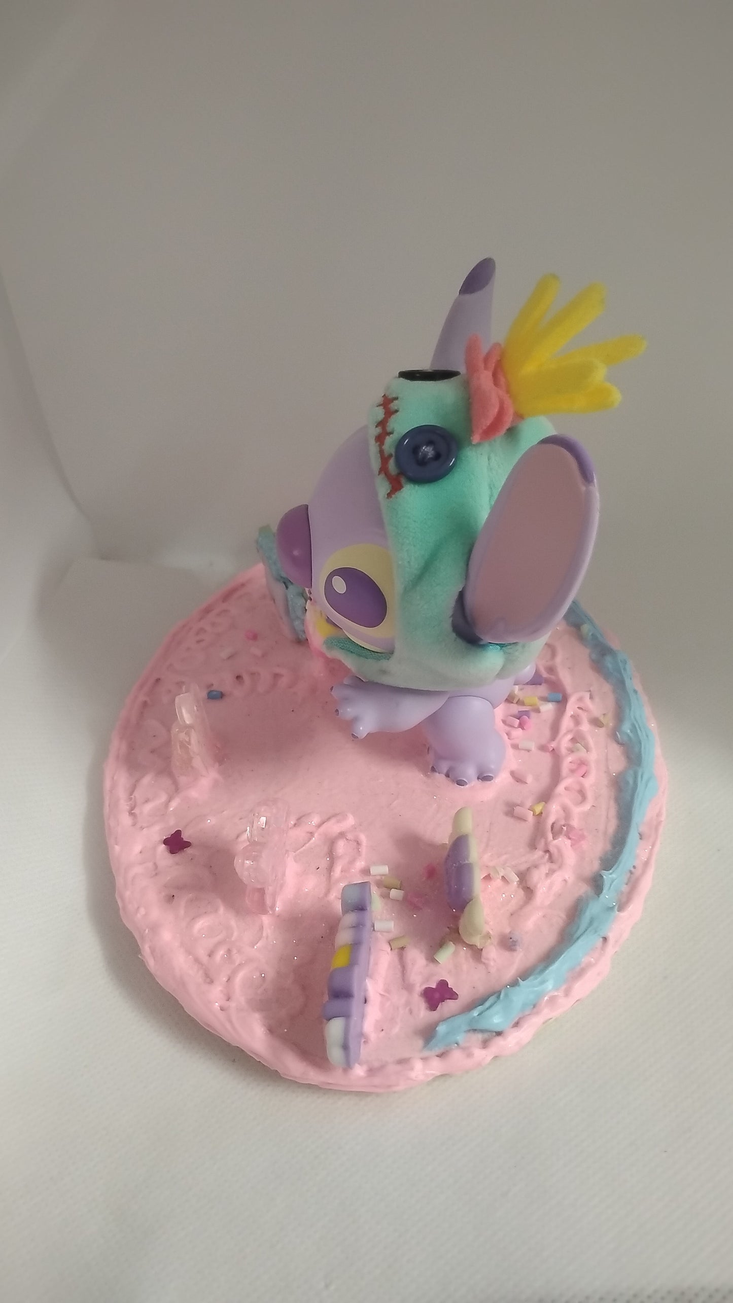 Stitch phone stand
